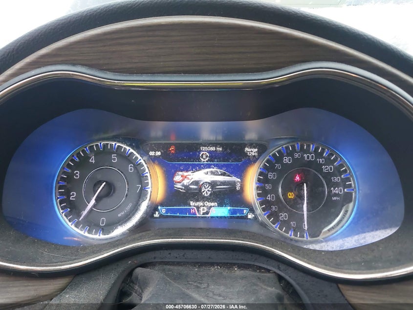 2015 CHRYSLER 200 auction photo 7