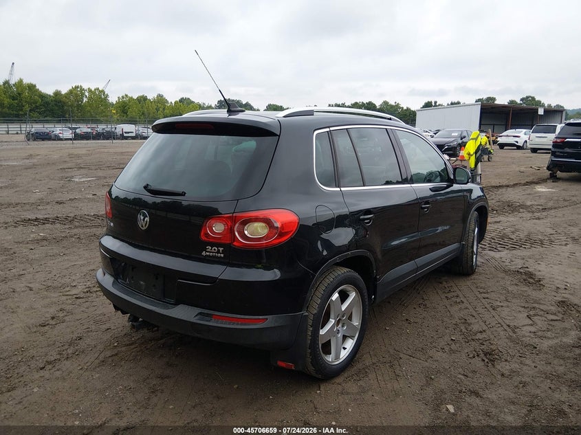 2011 VOLKSWAGEN TIGUAN auction photo 4
