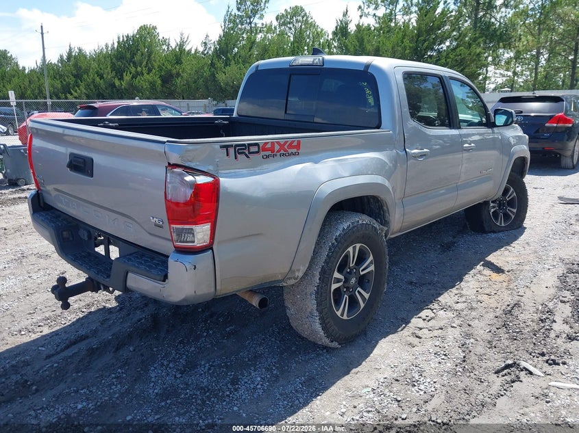 2017 TOYOTA TACOMA auction photo 4