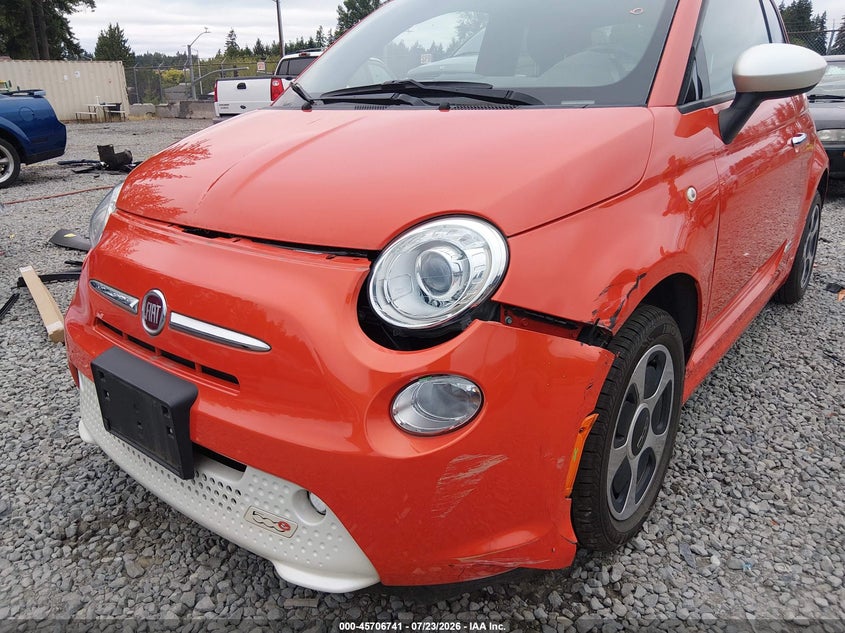 2015 FIAT 500E auction photo 6