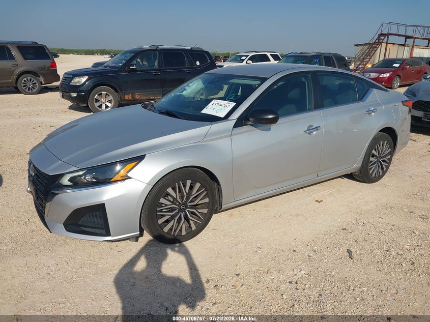 2024 NISSAN ALTIMA auction photo 2