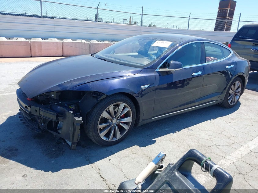 TESLA MODEL S - zdjęcie 2