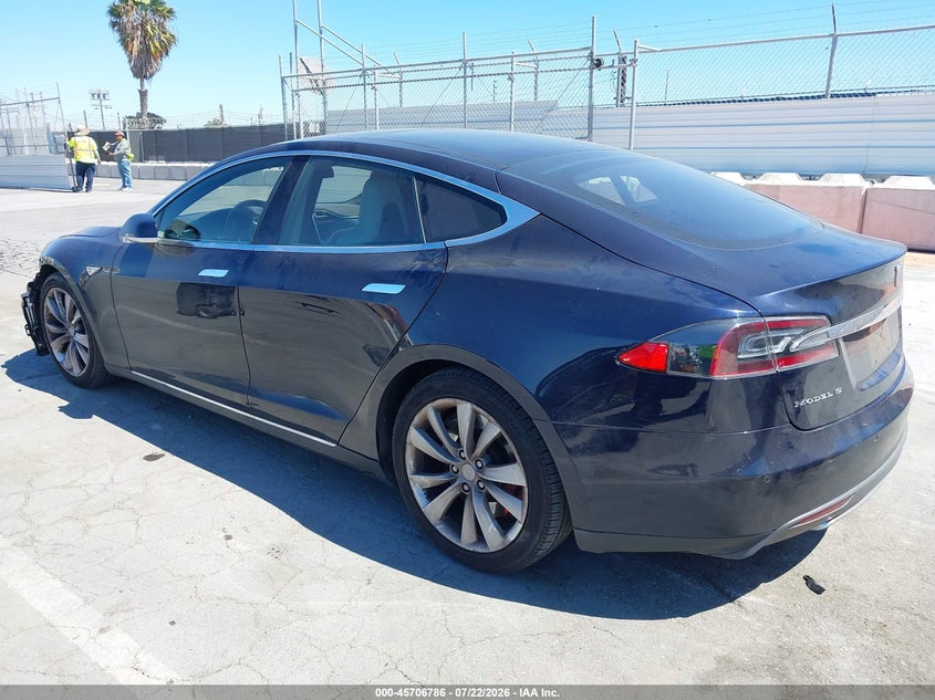 TESLA MODEL S - zdjęcie 3