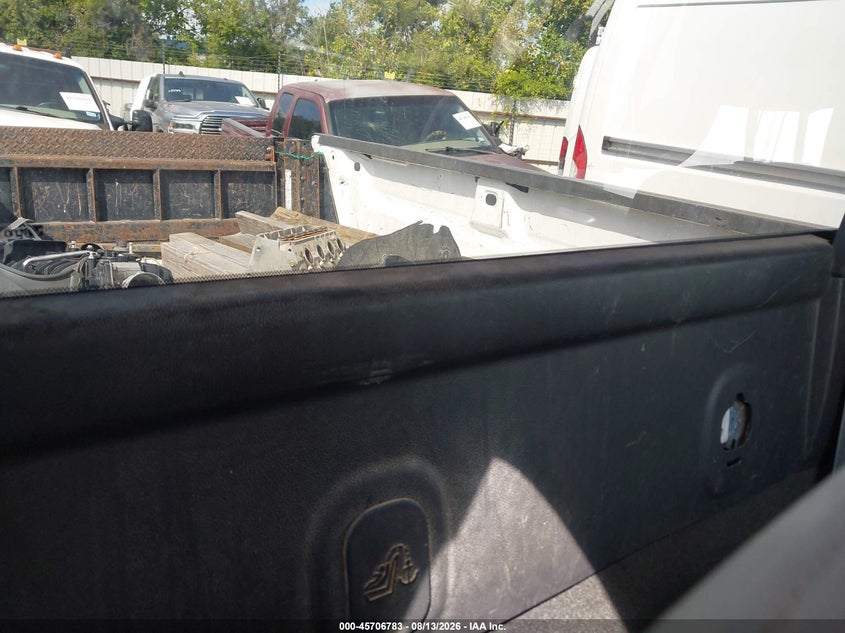 2015 CHEVROLET SILVERADO 2500HD auction photo 8