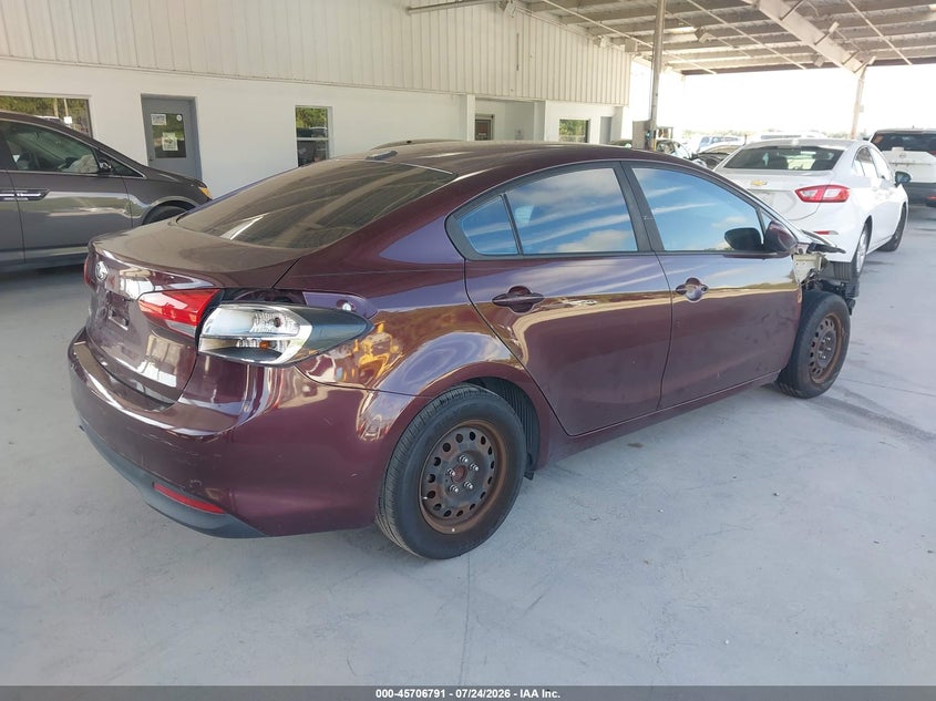 2017 KIA FORTE auction photo 4