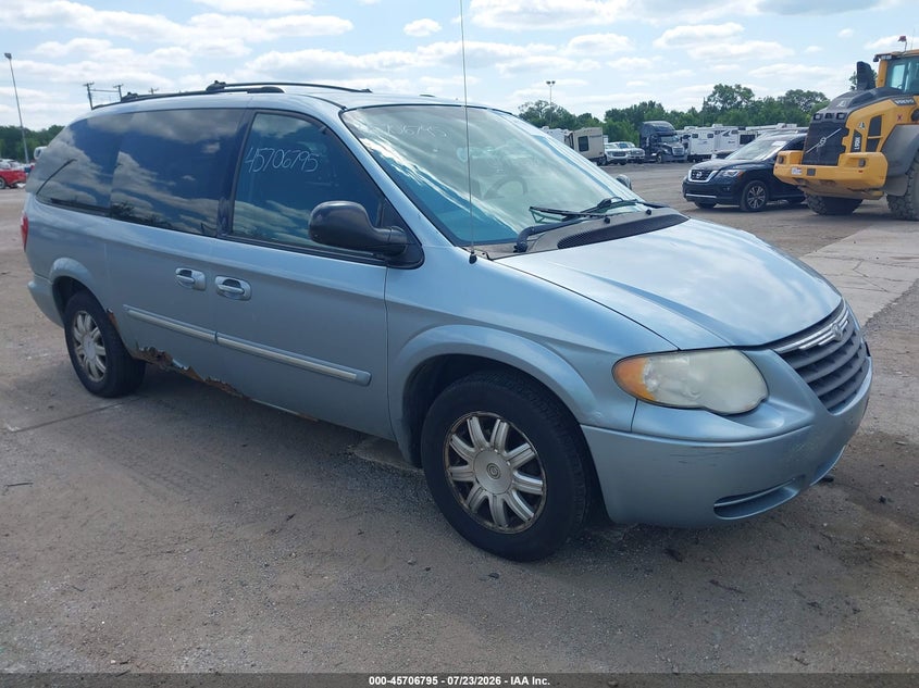 2005 Chrysler Town & Country
