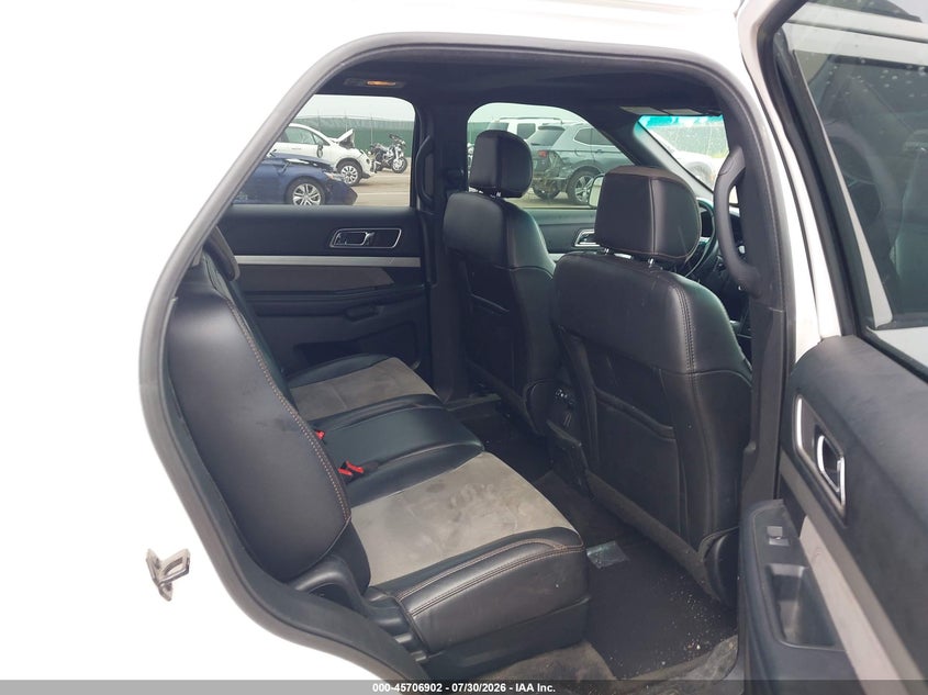 2017 FORD EXPLORER auction photo 8
