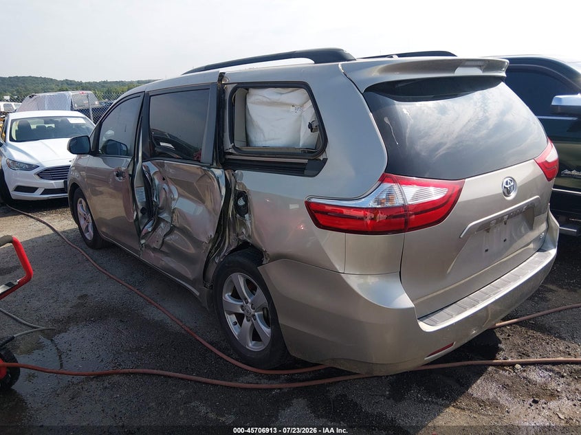 TOYOTA SIENNA - zdjęcie 3