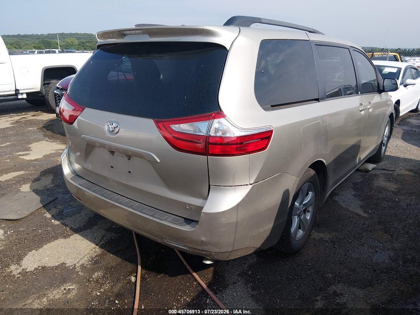 TOYOTA SIENNA - zdjęcie 4