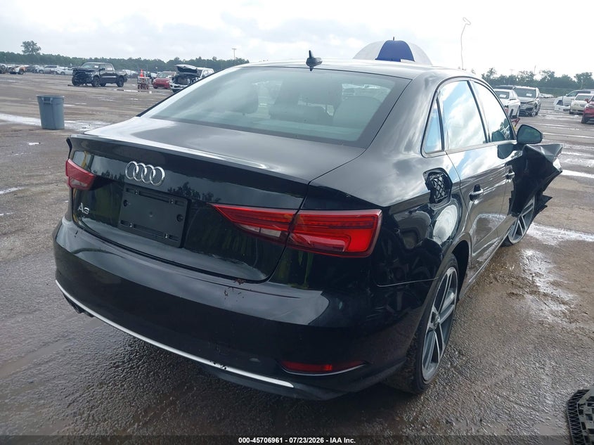 Vin: wauaugff5j1010755, lot: 46205617, audi a3 2.0t premium/2.0t tech premium 20184