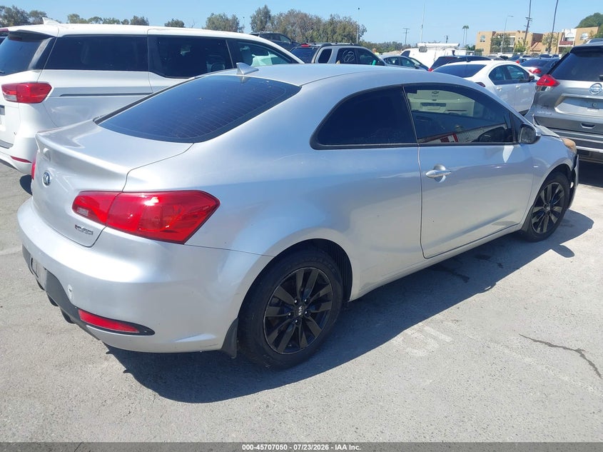 2014 KIA FORTE KOUP auction photo 4