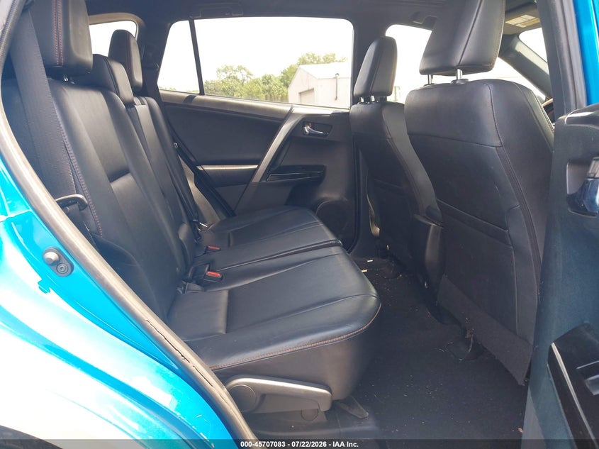 2016 TOYOTA RAV4 auction photo 8