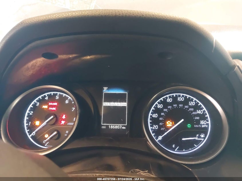 2018 TOYOTA CAMRY auction photo 7