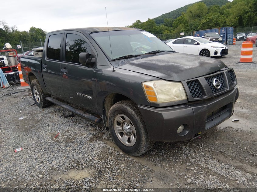 2005 NISSAN TITAN auction photo 1