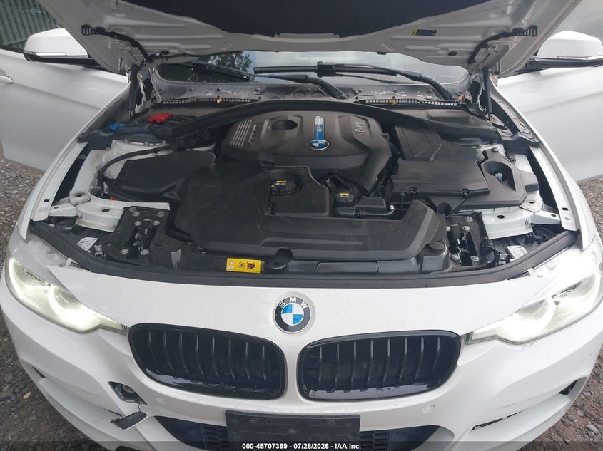 BMW 330E - zdjęcie 10