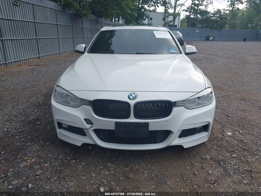 BMW 330E - zdjęcie 12
