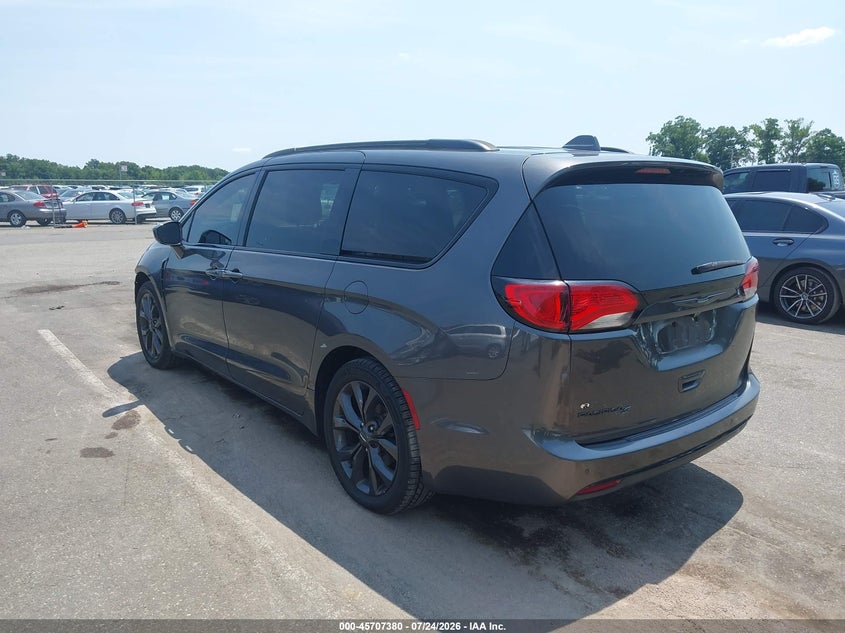 Vin: 2c4rc1eg8jr228653, lot: 46206036, chrysler pacifica touring l plus 20183