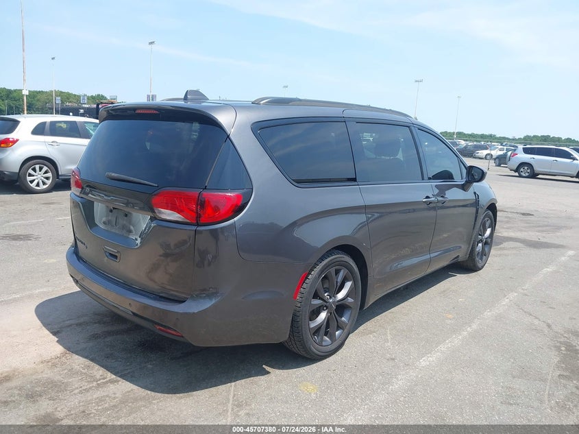 Vin: 2c4rc1eg8jr228653, lot: 46206036, chrysler pacifica touring l plus 20184