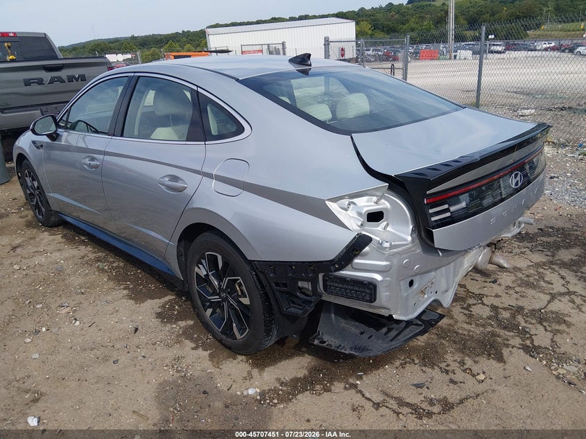 2025 HYUNDAI SONATA auction photo 3