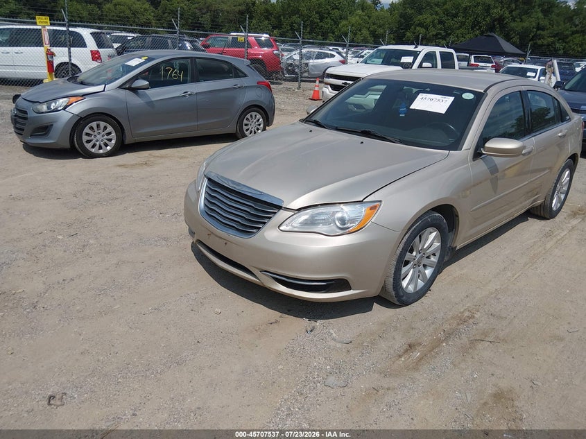 Vin: 1c3ccbbg3en195522, lot: 46206193, chrysler 200 touring 20142