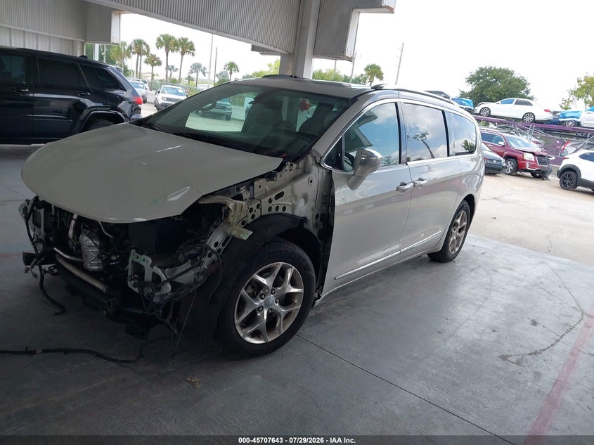 Vin: 2c4rc1gg0hr592539, lot: 46206299, chrysler pacifica limited 20172