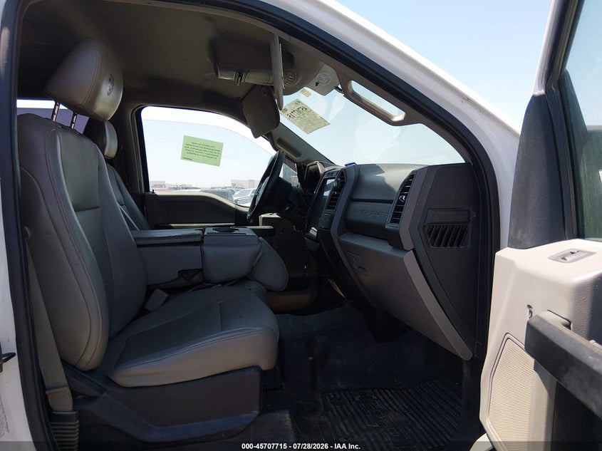 2017 FORD F-450 CHASSIS auction photo 5