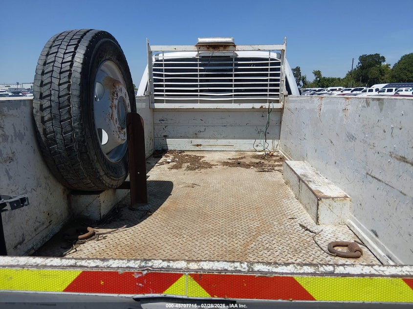 2017 FORD F-450 CHASSIS auction photo 8