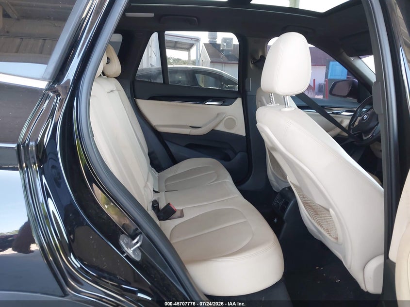 2016 BMW X1 auction photo 8