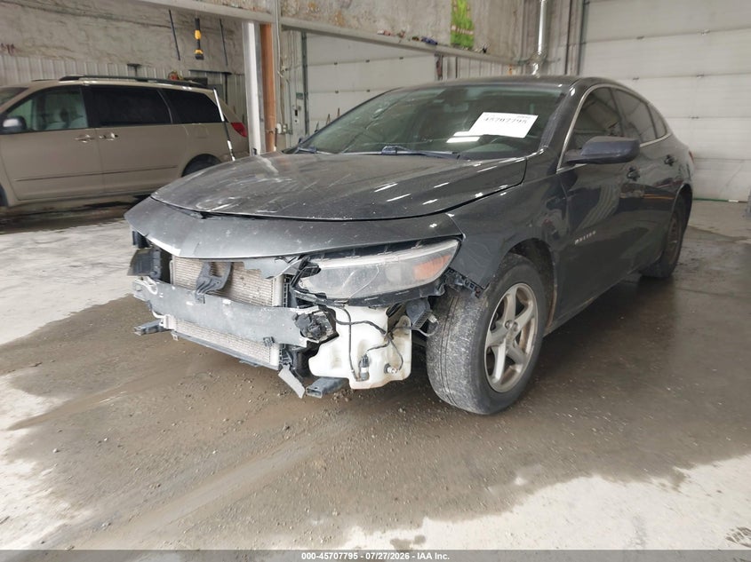 2017 CHEVROLET MALIBU auction photo 2
