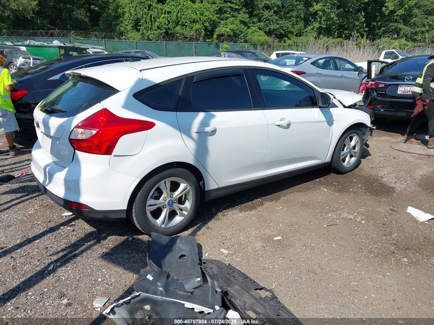 Vin: 1fahp3k23cl182414, lot: 46206460, ford focus se 20124