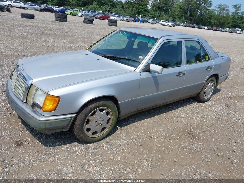 1993 MERCEDES-BENZ 400 auction photo 2