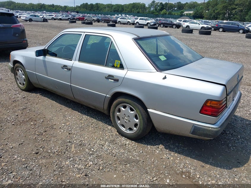 1993 MERCEDES-BENZ 400 auction photo 3