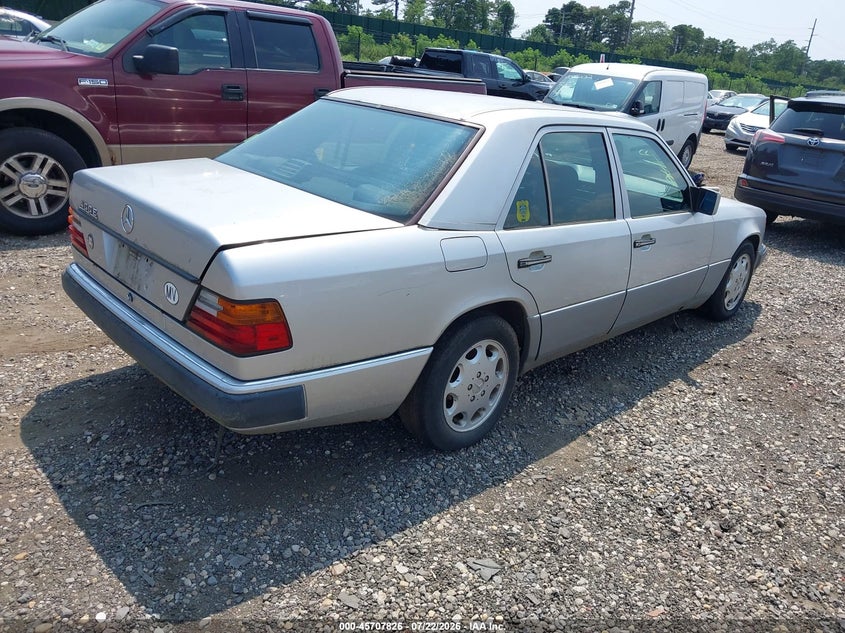 1993 MERCEDES-BENZ 400 auction photo 4