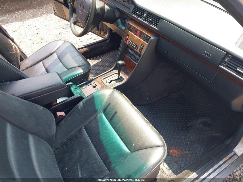 1993 MERCEDES-BENZ 400 auction photo 5