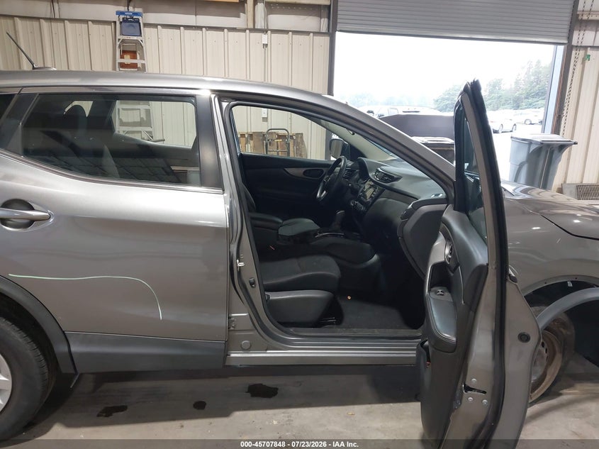 NISSAN ROGUE SPORT 2018 VIN JN1BJ1CR0JW259515