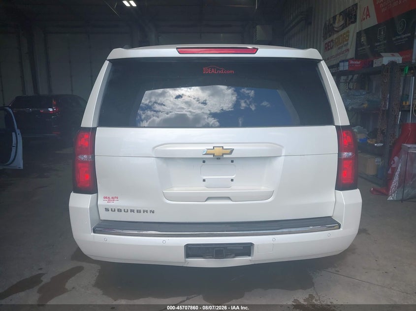 CHEVROLET SUBURBAN - zdjęcie 16