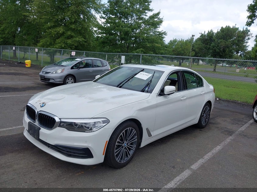 2019 BMW 5 SERIES — zdjęcie 2