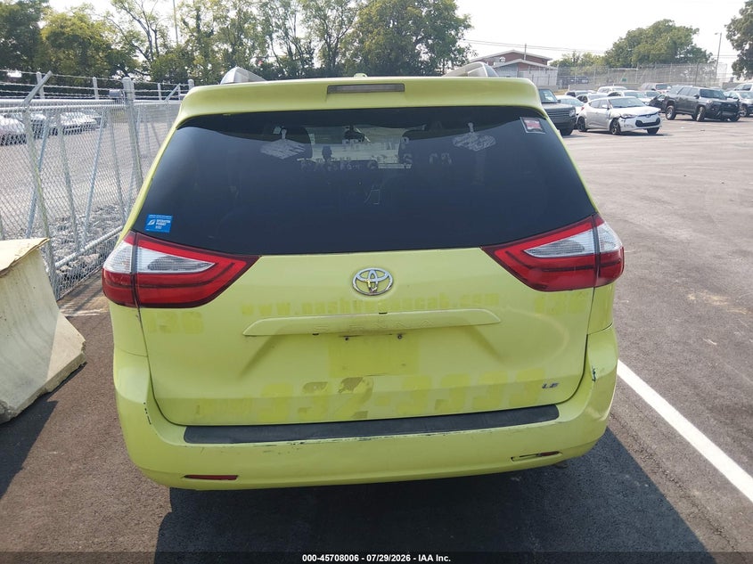 TOYOTA SIENNA - zdjęcie 16