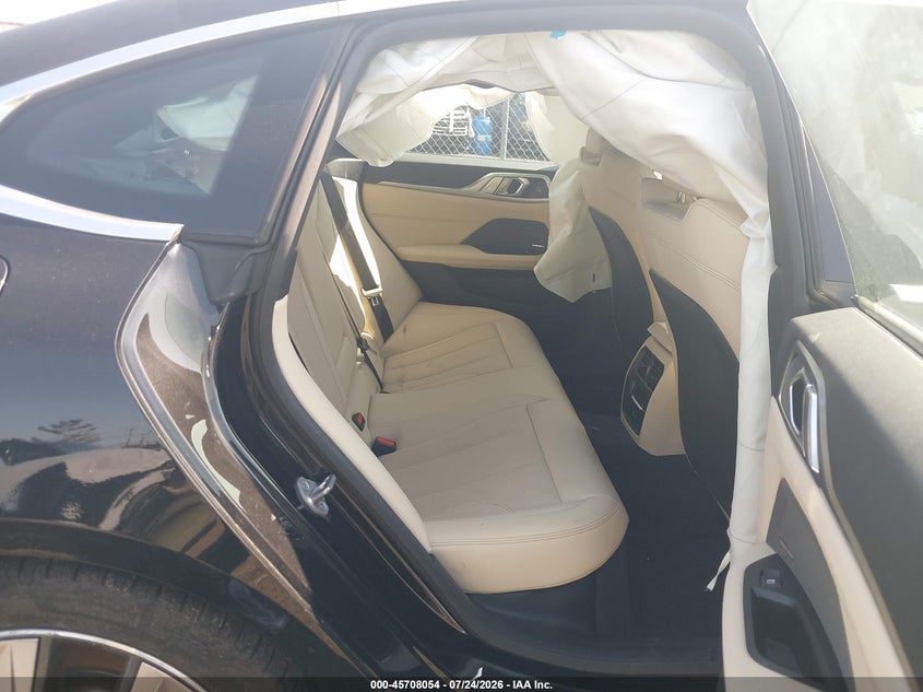 BMW I4 GRAN COUPE - zdjęcie 8