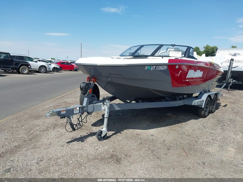 2022 MALIBU 21LX auction photo 2