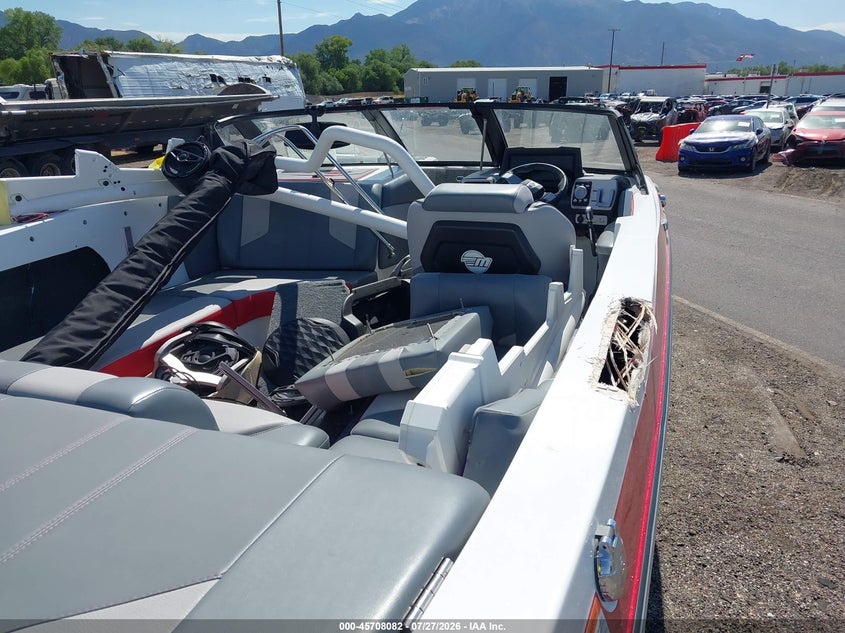 2022 MALIBU 21LX auction photo 6