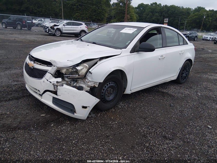 2013 CHEVROLET CRUZE auction photo 2