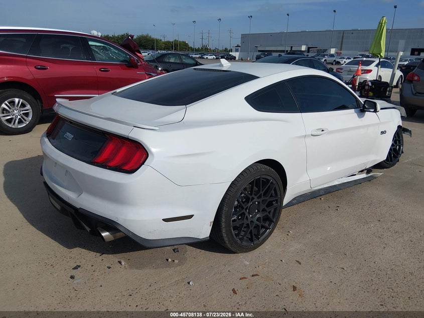 FORD MUSTANG - zdjęcie 4