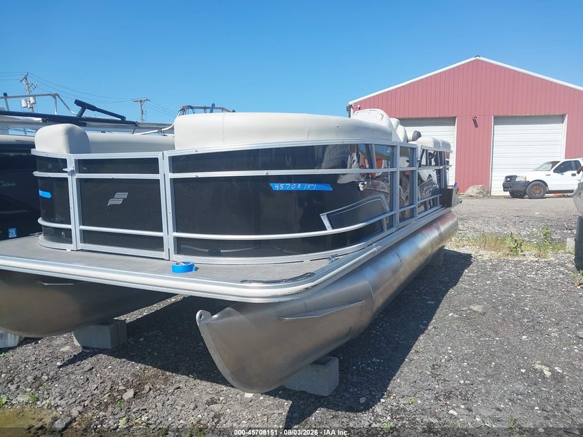 2023 STARCRAFT PONTOON auction photo 2