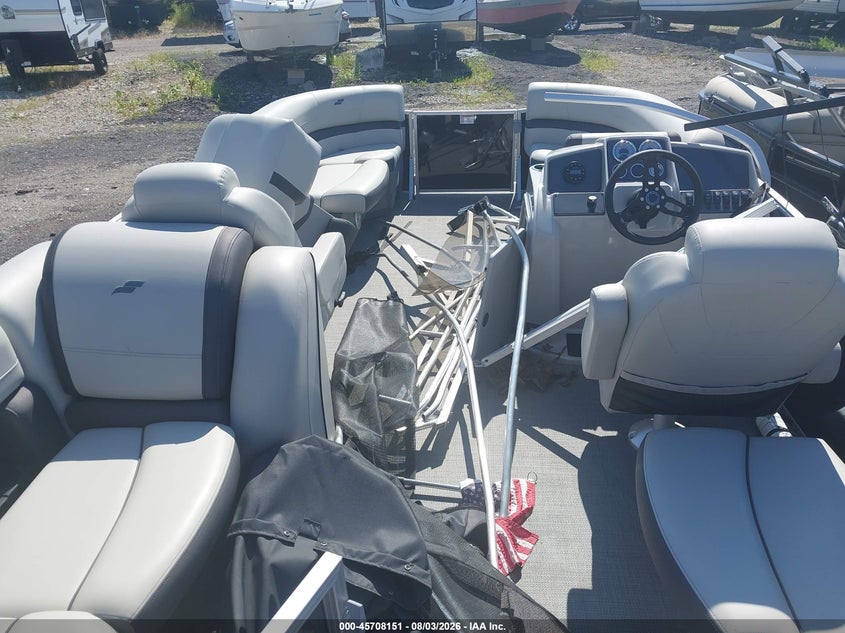 2023 STARCRAFT PONTOON auction photo 5