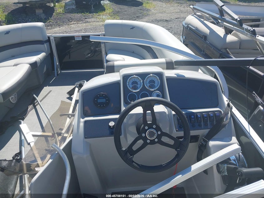 2023 STARCRAFT PONTOON auction photo 7