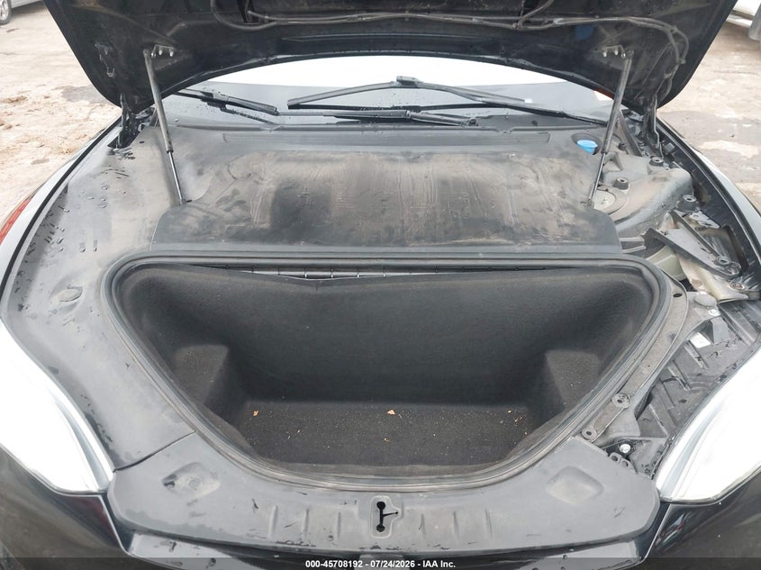 TESLA MODEL S - zdjęcie 10