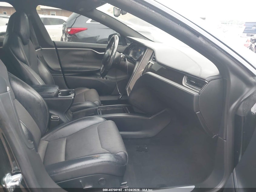 TESLA MODEL S - zdjęcie 5