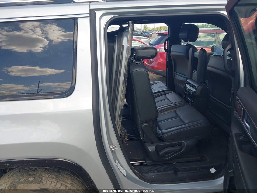 2025 JEEP WAGONEER L auction photo 8