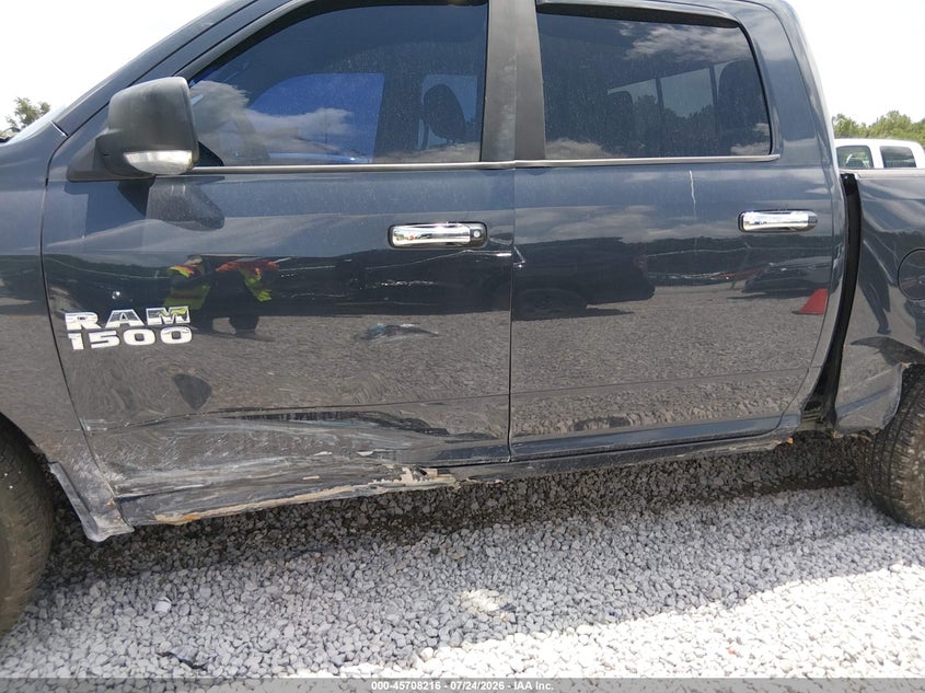 2016 RAM 1500 auction photo 6